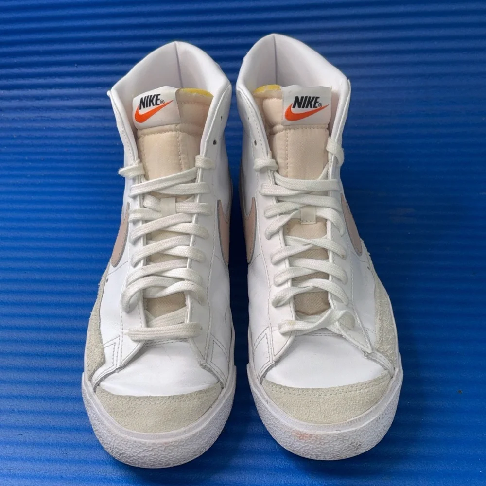 Size 10- Women’s Nike Blazer '77 Vintage Mid White Pink Oxford Sneakers